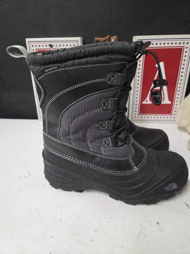 Youth’s The North Face Alpenglow IV Bungee Lace Waterproof Winter Boots. Size 5Y - Picture 2 of 7