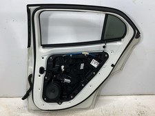 650 (Calcitweiß - Unilack) Tür rechts hinten MERCEDES-BENZ GLA (X156) GLA 200 650 (Calcitweiß - Unilack) Tür rechts hinten MERCEDES-BENZ GLA (X156) GLA 200