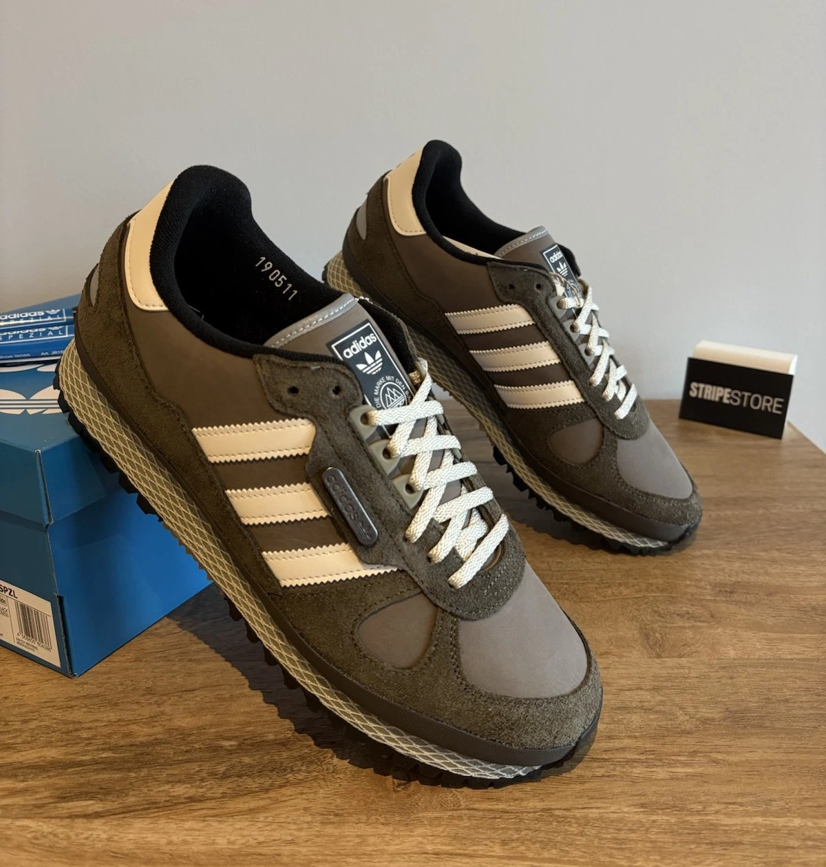 ADIDAS SPZL NEW YORK OUTDOOR NYII JR1564 - SIZES 6-12 - BNWT & IN HAND