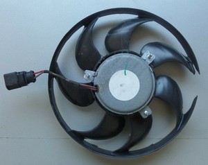 VW Passat 3C B7 CFG BJ '14 Variant Kühlerlüfter Ventilator 1K0959455ET *defekt*