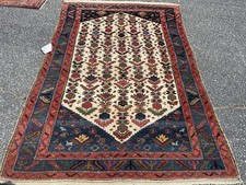 AN AWESOME IVORY BACKGROUND COLOR KORD SANJOB RUG