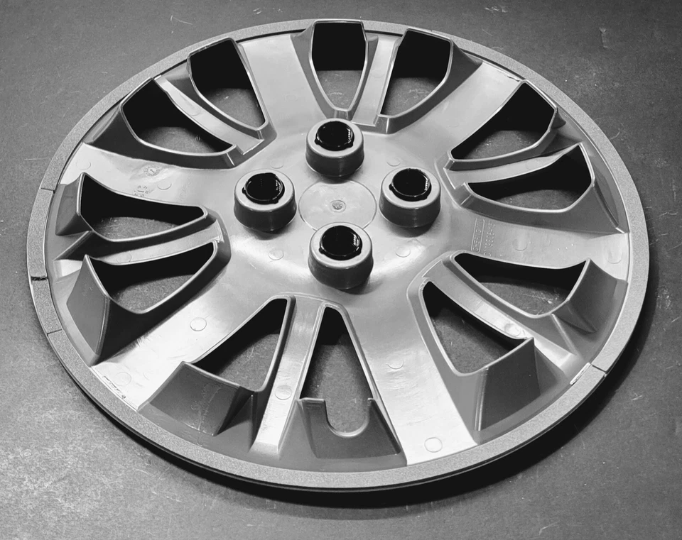 One New Wheel Cover Hubcap Fits 2005-2010 Chevrolet Cobalt 15" Silver 453-15S Foto 3 de 4