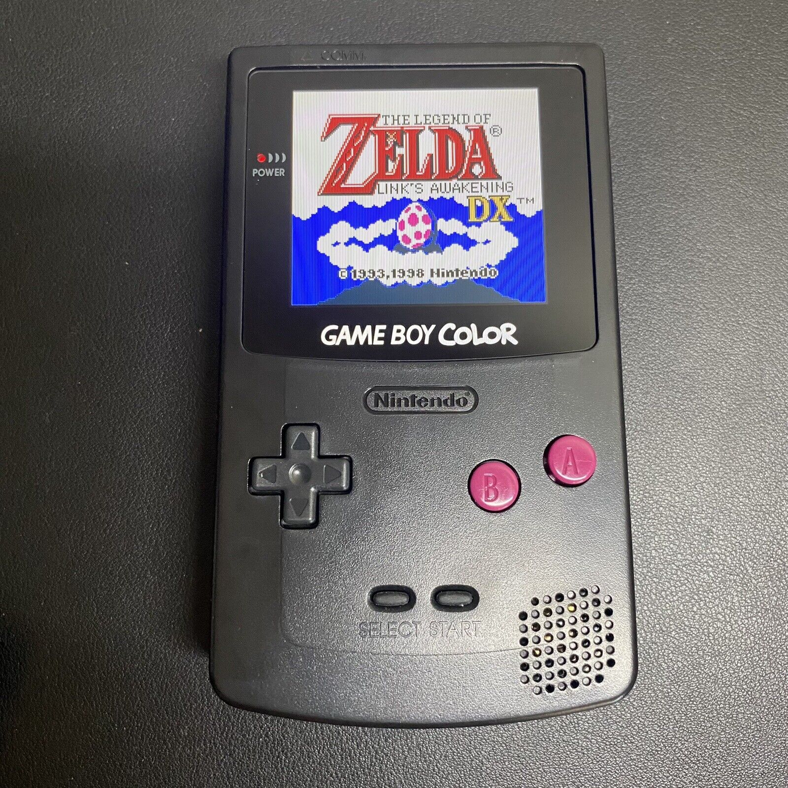 Zelda Link's Awakening DX - glitched cartridge? : r/Gameboy