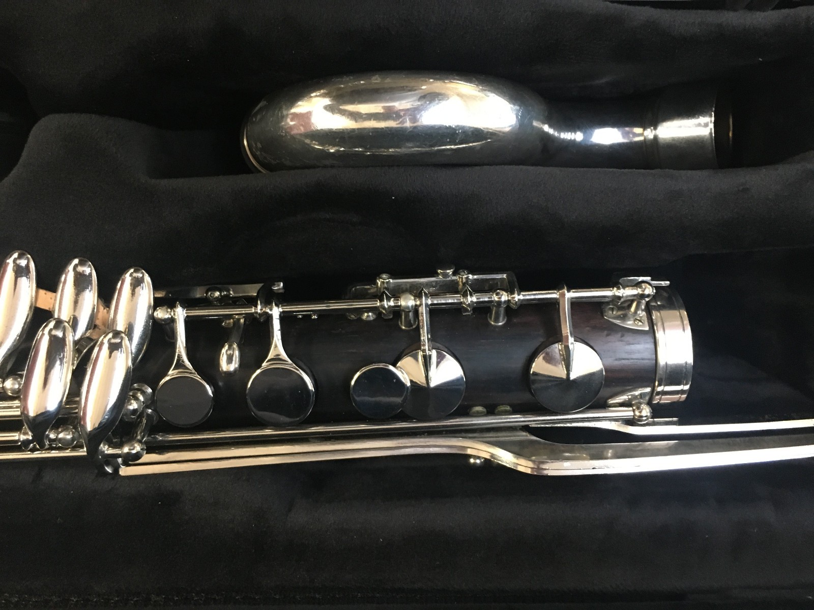 Xtra Clean French LeBlanc / Noblet bass clarinet, no crax/all  new pads/perfect!