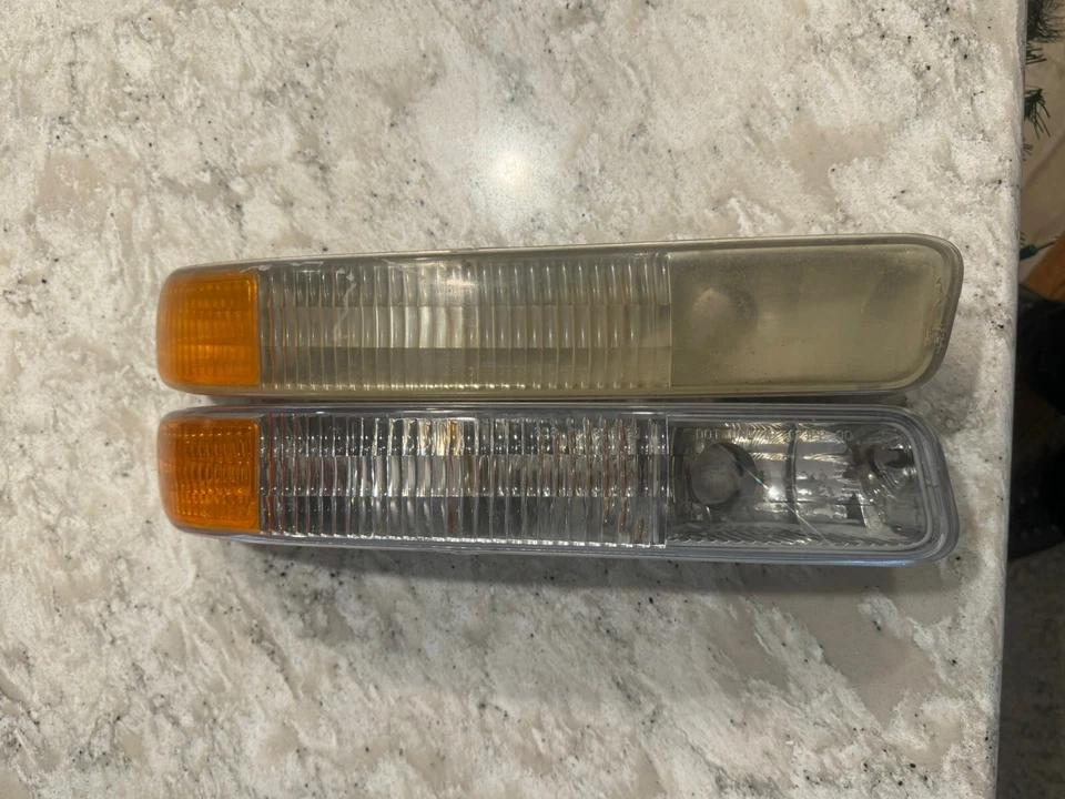 GMC Sierra 1500 99-05 luces de giro/estacionamiento ámbar/claro nuevo/usado Foto 2 de 4