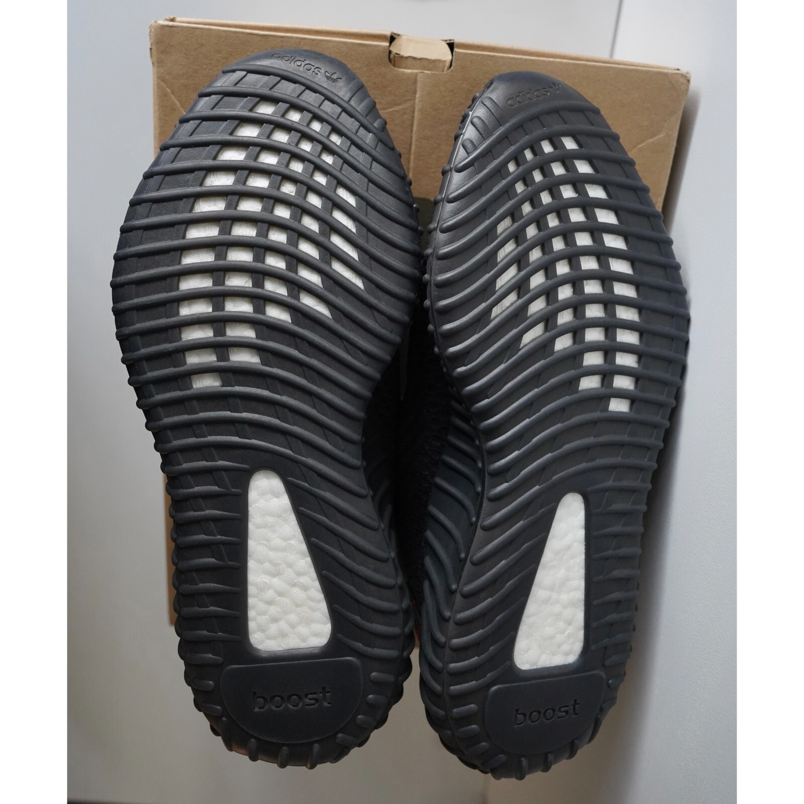 Yeezy Boost 350 V2 Static Black Non Reflective UK 9.5 NEW RARE image 7