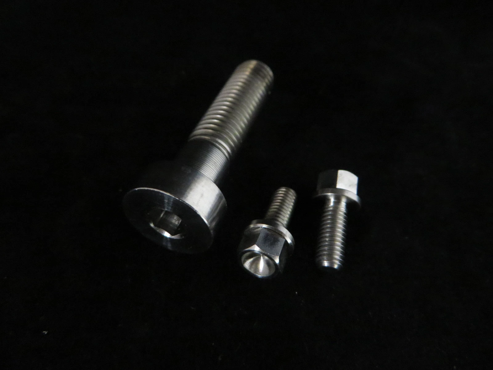 KTM SX250 2016-2018 Docwob Titanium rear brake pedal bolts TI4120