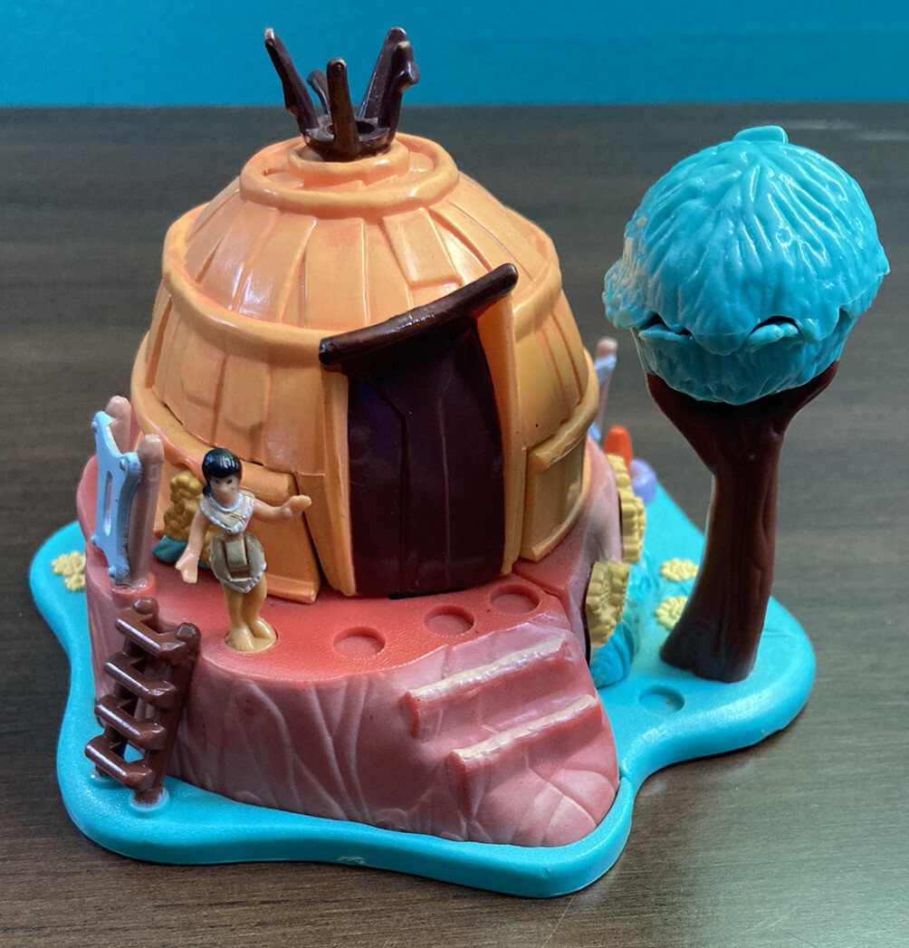 Vintage Polly Pocket Disney Pocahontas House 1995 W/ Pocahontas
