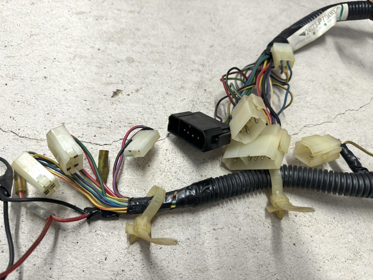 2枚セット 鉄腕DASH ぴんく 15minute 1981 Datsun 280ZX Radio Console Wiring Harness 24023-P7900