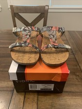 NIB Vionic Viviana Mint Snake Embellished Jewel Sandal - Orthaheel - 8 Wide