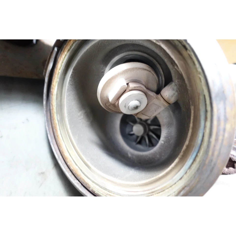 14-17 BMW F30 335i F10 535i N55 6-Cylinder Turbo Charger Assembly w Valve OE - Imagem 4 de 4