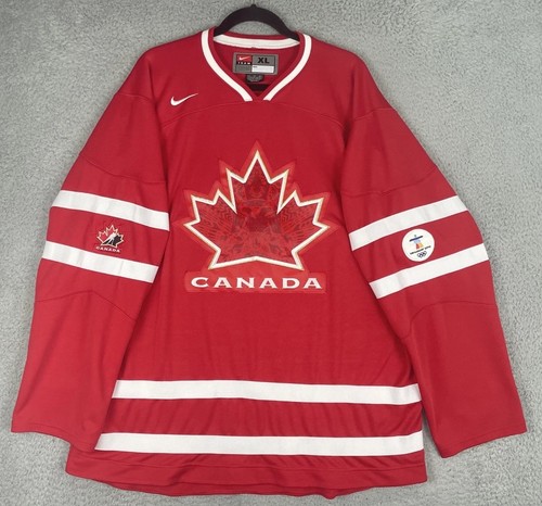 VTG Nike Hockey Jersey Team Canada 2010 Vancouver Olympics Mens XL Red Sewn EUC