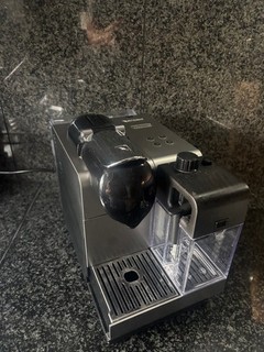 Nespresso De Longhi Latissima
