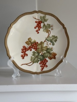 VTG T&V Limoges Grapes  New Pallisy  Plate France c. 1900 (Repaired)