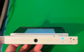 Nintendo 3DS Console &ndash; Ice White (EUR) + 128GB microSD + 3 Games