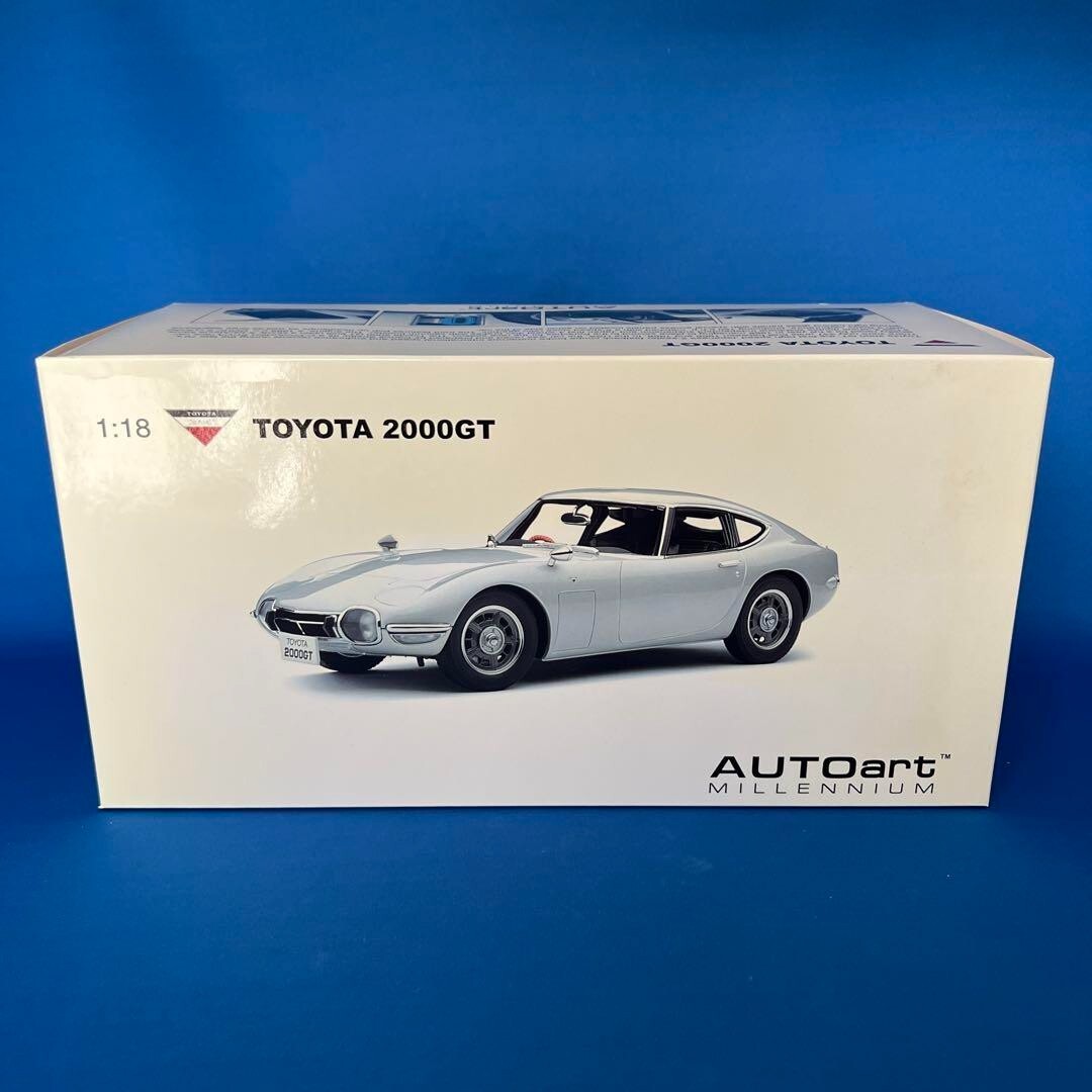1/18 AUTOart Toyota 2000 GT Coupe Upgraded Silver w/ Box 1/18 AUTOart Toyota 2000 GT Coupe Upgraded Silver w/ Box