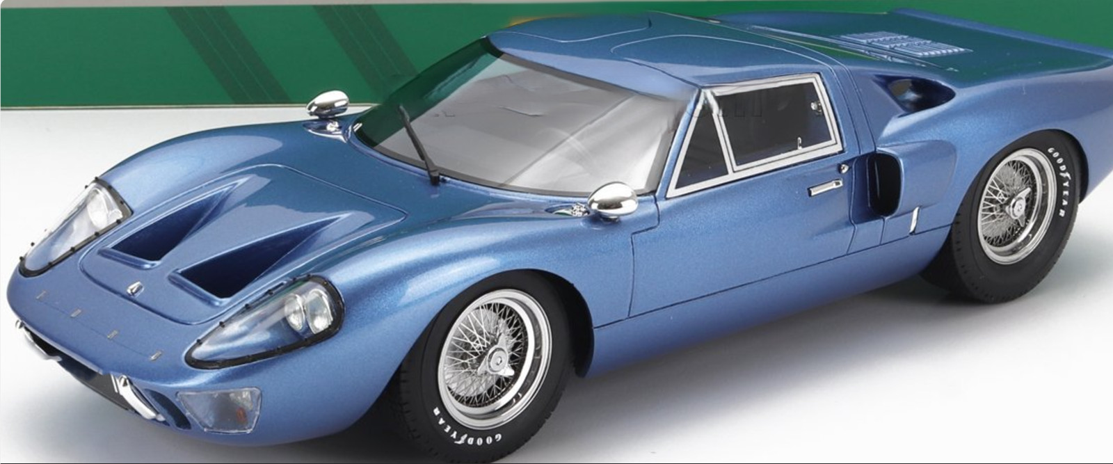 Ford GT40 Race Car Le Mans Racing w/V8 Engine/Custom Resin Body 1:18 Scale Model