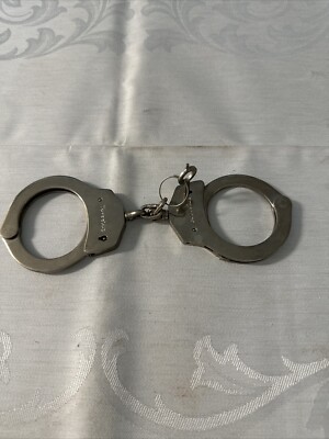 Used: Handcuff - Precise Professional ￼