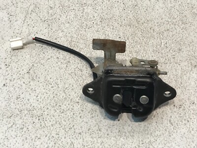 97-04 Nissan Pathfinder Rear Trunk Latch Tail Gate Door Lock Assembly OEM