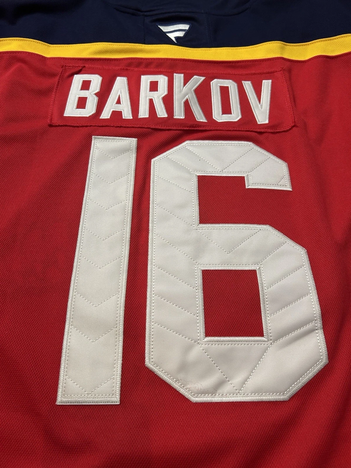 Barkov - FLORIDA PANTHERS Winter Classic Miami Jersey 2026 Size Large Red