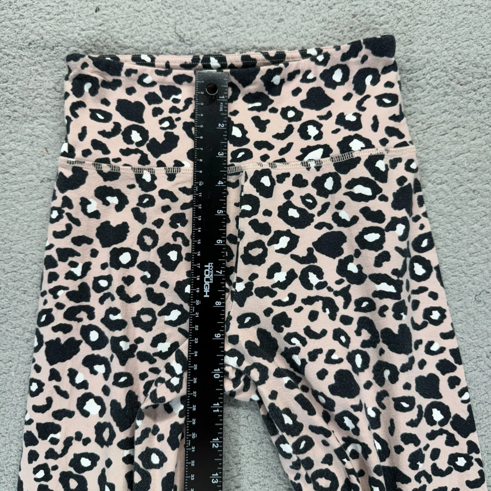 Leggings Forever 21 feminina preta rosa tamanho S estampa de leopardo boho elástica no tornozelo - Imagem 3 de 4