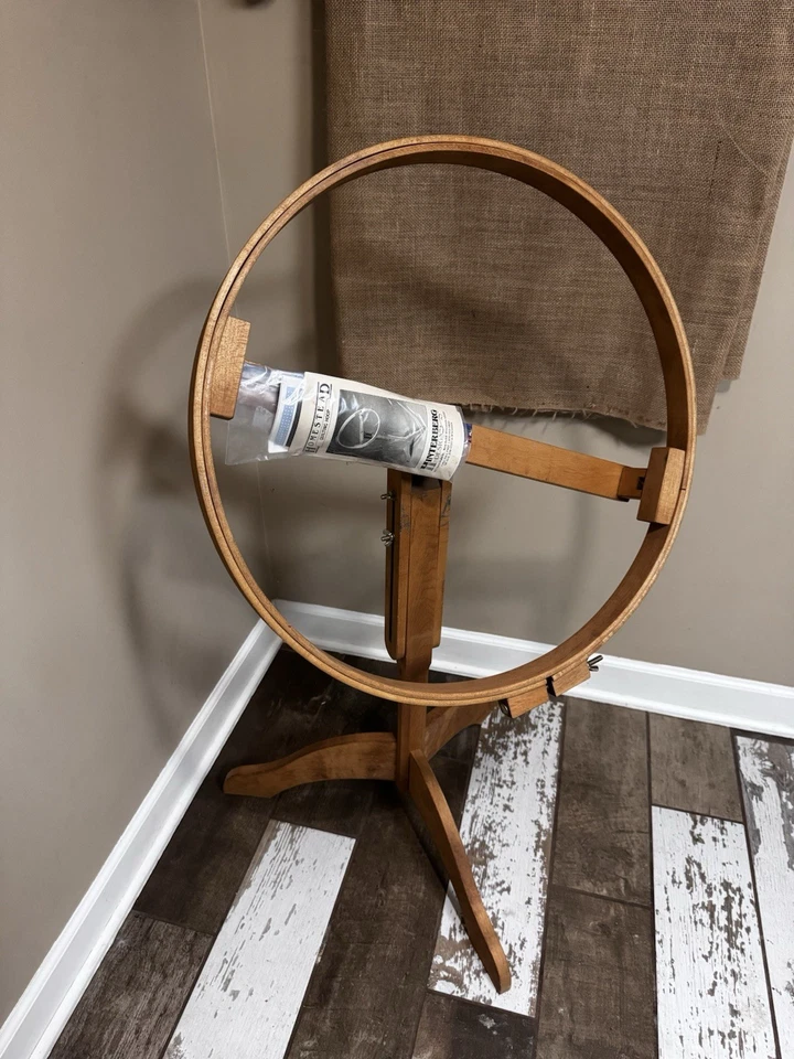 Homestead Quilting Hoop 22'' Adjustable Wooden Floor Stand Quilting & Embroidery - Image 2 of 4