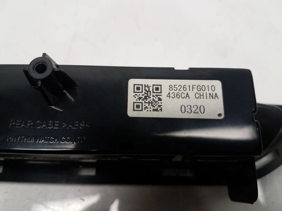 Subaru Impreza 2010 reloj montado en el tablero y luz de bolsa *negro* Foto 3 de 4