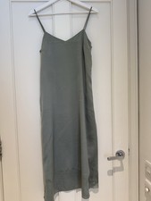 Uniqlo Sage green Dress With Pockets Double Layers. Size XS. Smoke/Pet Free Home