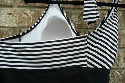 Beach Bump Motherhood Maternity Size L Swimsuit Halter Black & White - Picture 7 of 11
