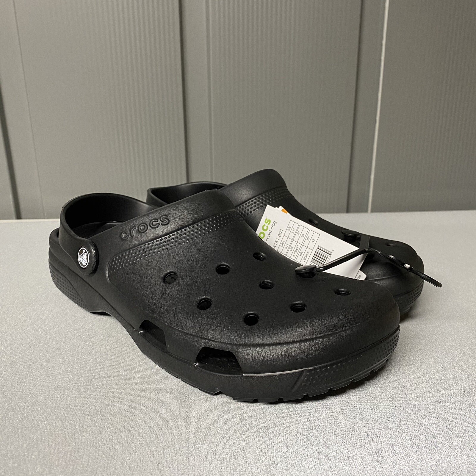 Black Crocs Men's Size 10 Sandals 