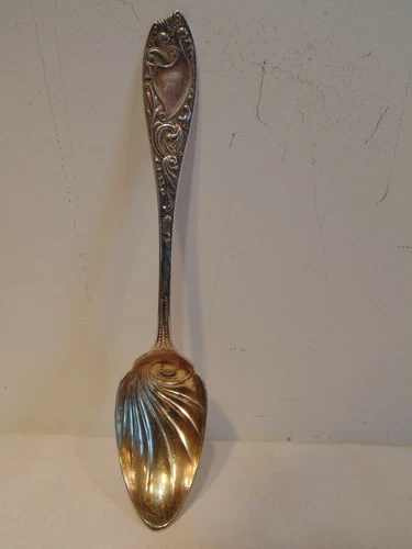 RARE R. WALLACE STERLING SILVER FANCY MELON FRUIT SPOON - BESSIE PATTERN 1894