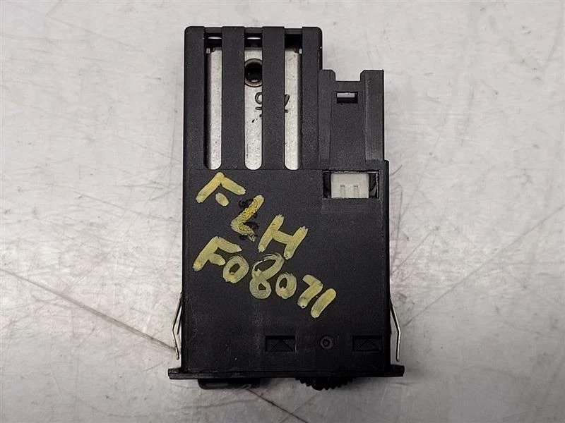 BMW 740i 1997 conductor delantero izquierdo interruptor asiento térmico *negro* Foto 3 de 4