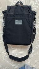 Preços baixos em Bolsas Para Notebook de Nylon masculinas Oakley