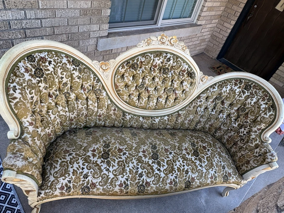 Sofá estilo victoriano vintage 1975 estampado floral Foto 4 de 4
