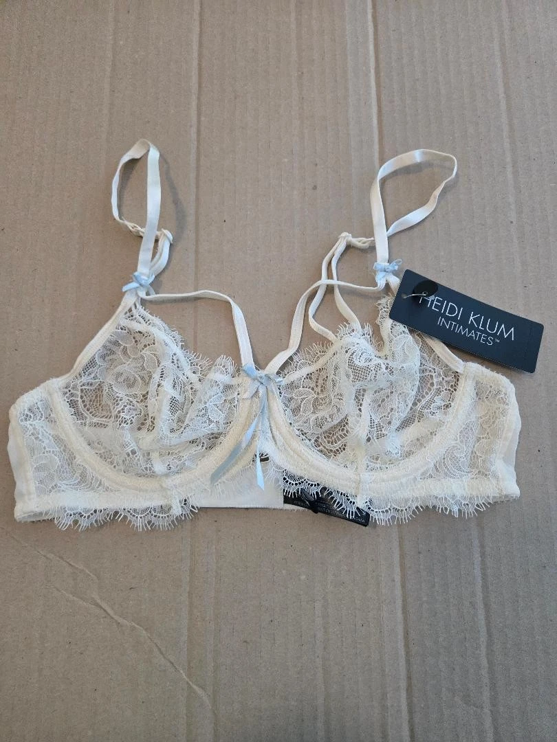 Soutien-gorge Adhésif Profond Dos Nu Heidi Klum Intimates Taille A/B - Neuf Avec étiquettes, Couleur Beige