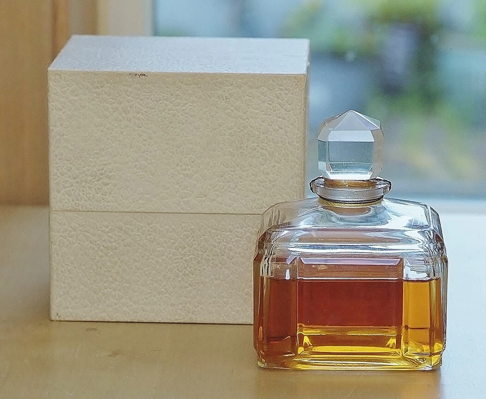 De colección *BELLODGIA por CARON* Splash PURE PARFUM 3.274 oz 98 ml ENORME BOTELLA SELLADA Foto 3 de 4