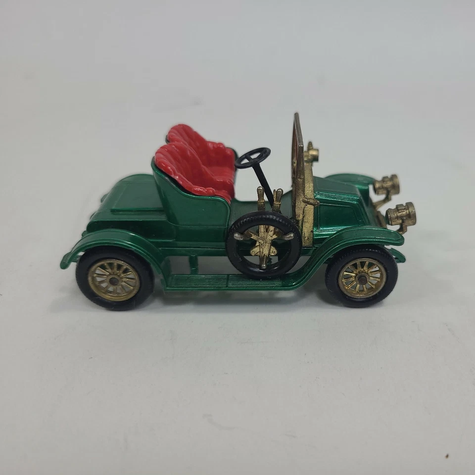 Vintage Matchbox Models of Yesteryear.  1911 Renault.  No 2. Green.  - Image 4 of 4
