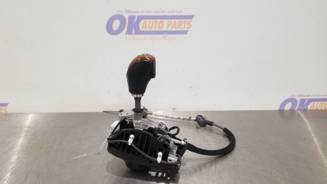 09 MASERATI GRANTURISMO 4.2L AUTOMATIC TRANSMISSION SHIFTER WITH KNOB