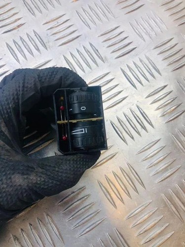 VW TOURAN 1T1, 1T2 Schalter zur Einstellung der Scheinwerferhöhe 31813521