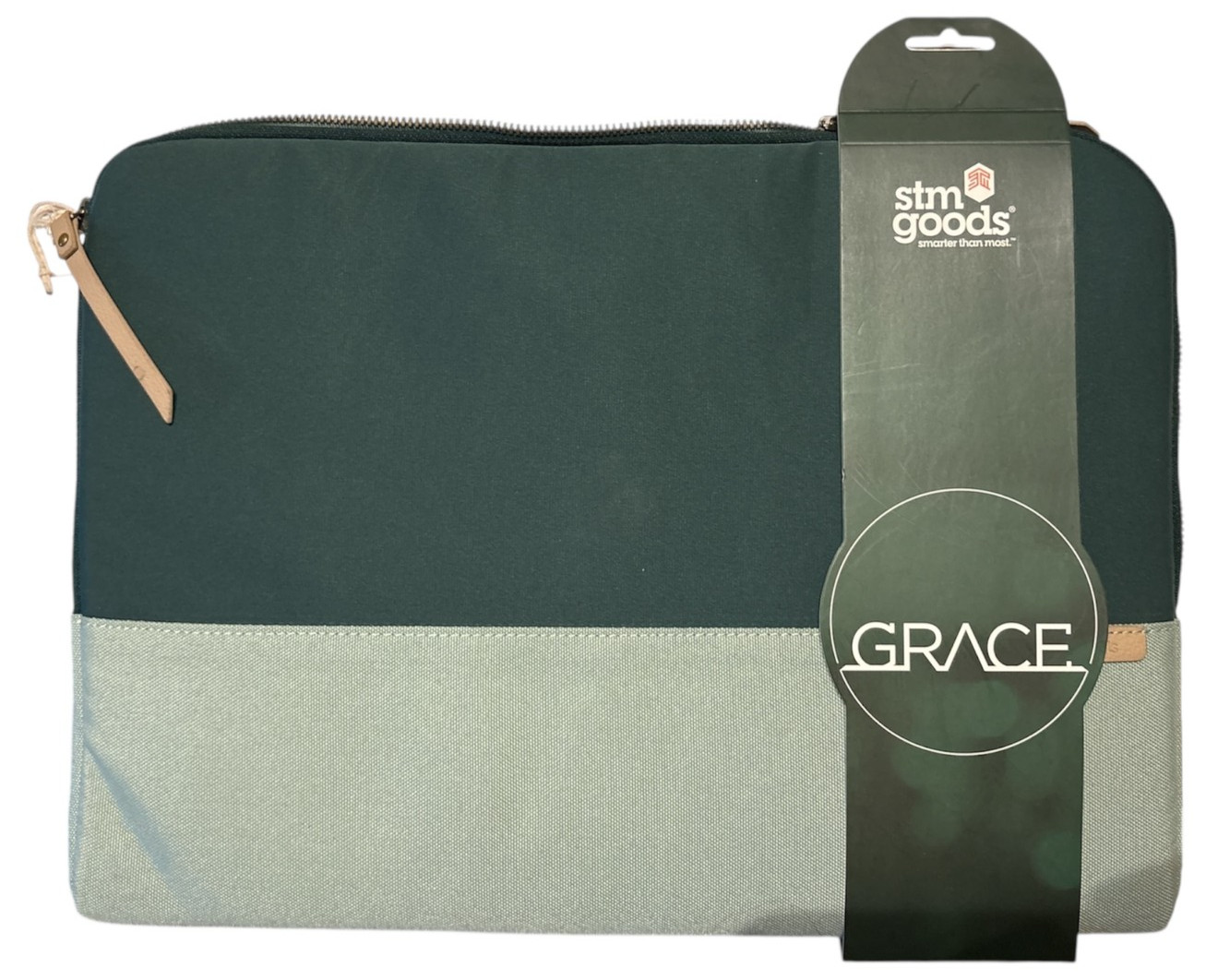 STM Grace 15" Sleeve - Green