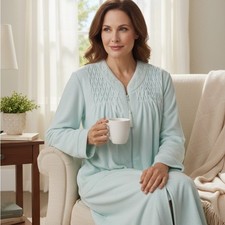 Miss Elaine Light Blue Quilted Robe