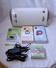 Cricut CRV001 Personal Electronic Cutter Bund...