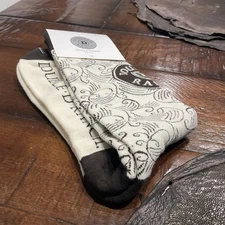 DOUBLE D RANCH DDR BOOT SOCKS LOGO PRINT MID CALF ONE SIZE NWT