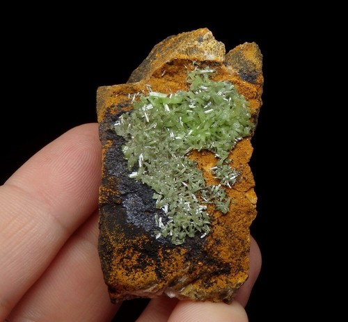 PYROMORPHITE - nice green crystals --- CHINA Guangxi - Guilin - Yangshuo /pi303 - Picture 9 of 13