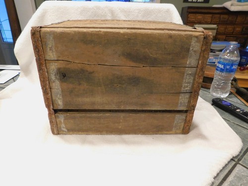 Vintage 1939 Great Bear made with Spring Water Wooden Advertising Crate - Picture 11 of 11
