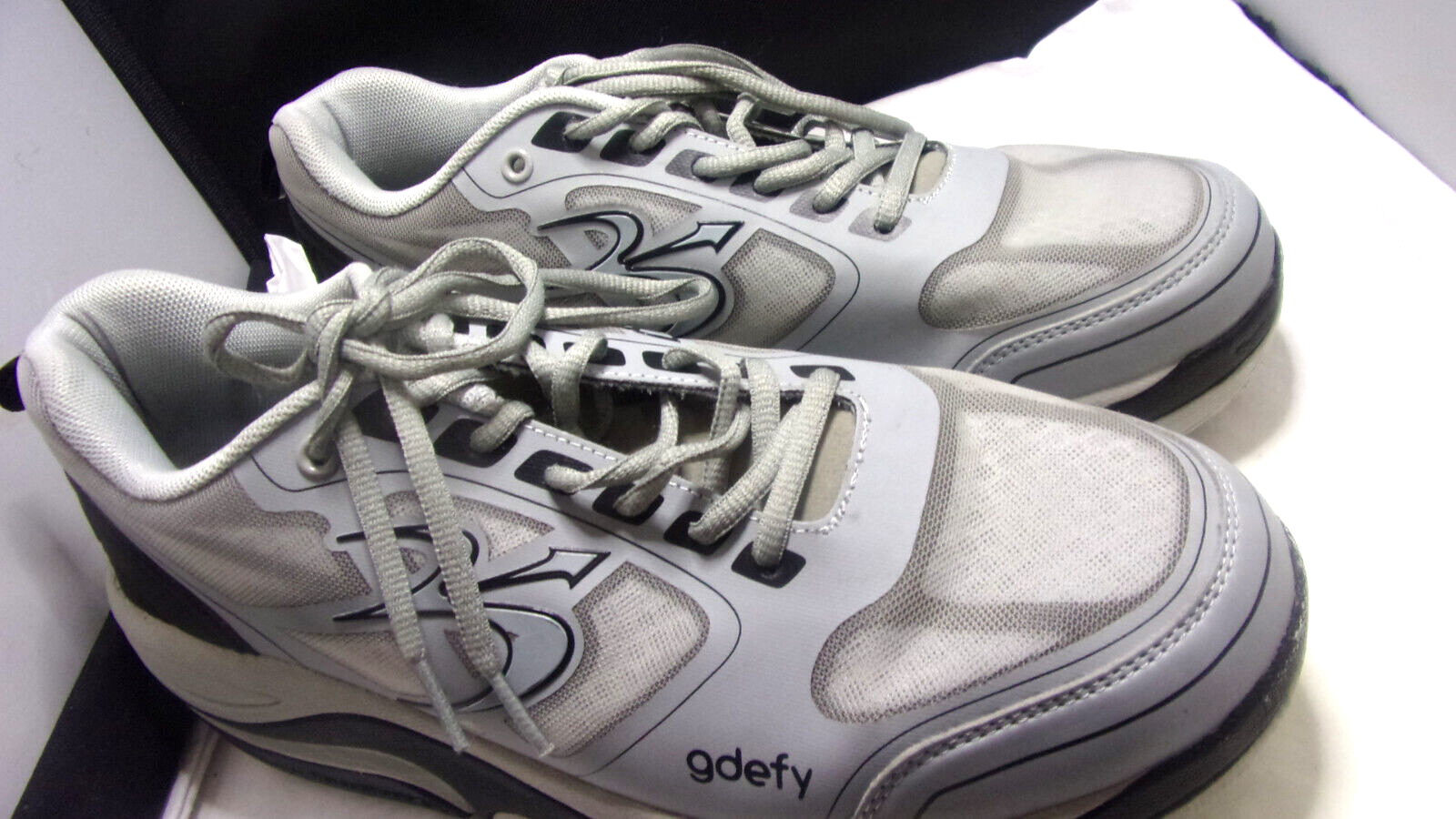 SAOLA Gdefy Gravity Defyer scarpe sneakers uomo grigio nero TB9022MGS M TAGLIA US 10 5