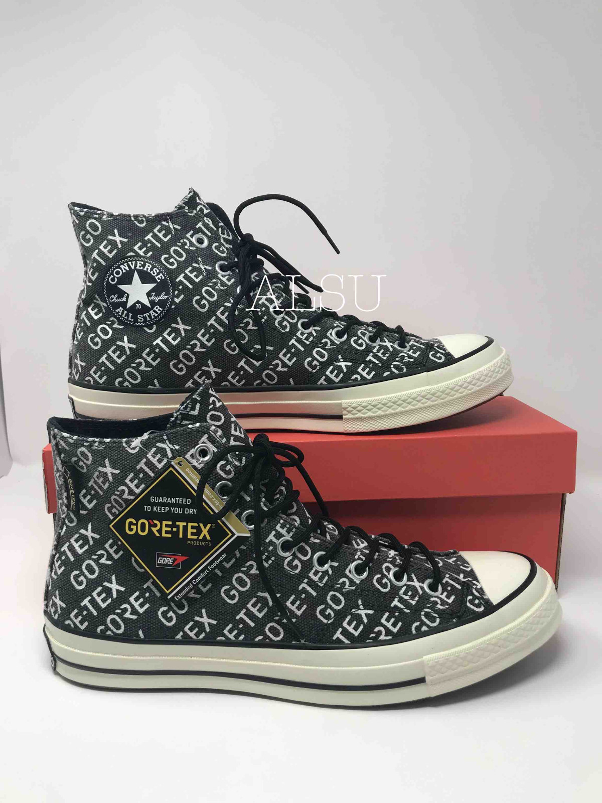 white canvas converse