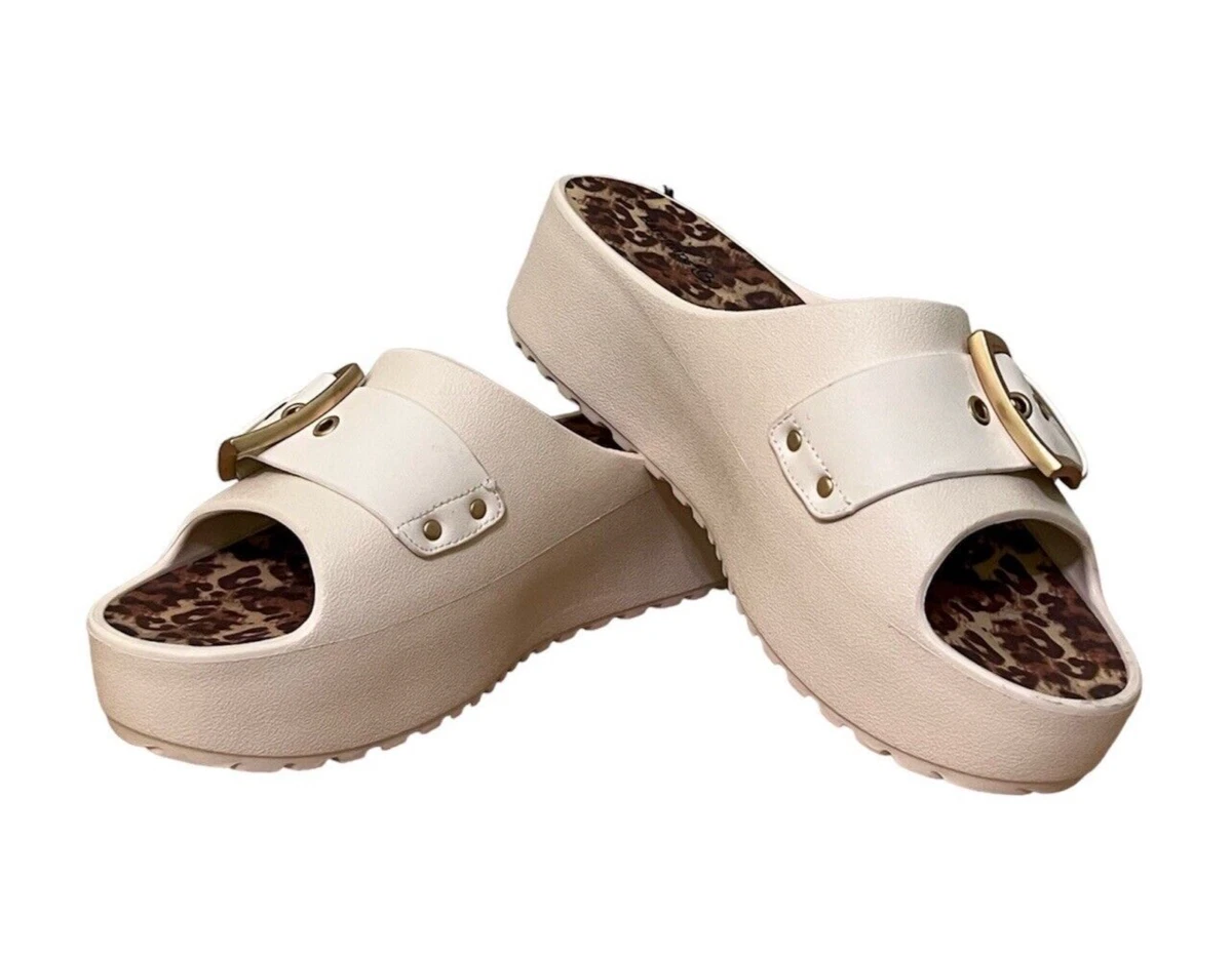 Cream shop platform sandals