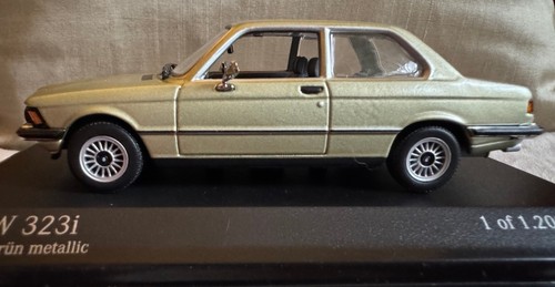 Minichamps BMW 323I 1/43 Diecast Car in Display - Picture 5 of 9