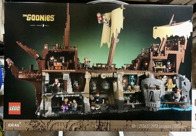 LEGO Ideas 21363 The Goonies Ship & 12 Mini Figures Movie Diorama Model In Stock